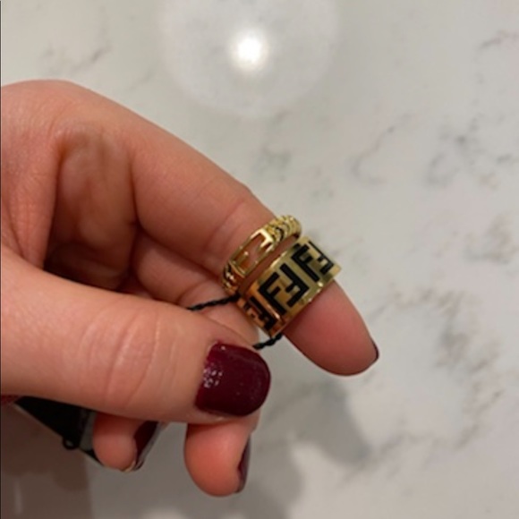 Fendi Gold monogram ring - Picture 2 of 3
